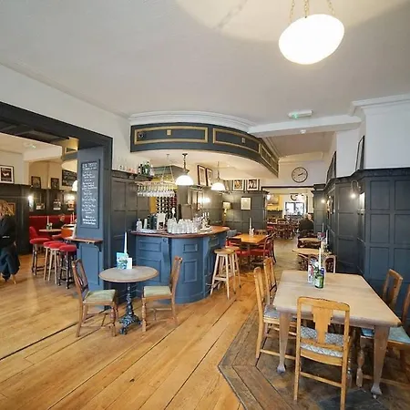 Holiday home The Alma Taverns Boutique - 3 - Hopewell *